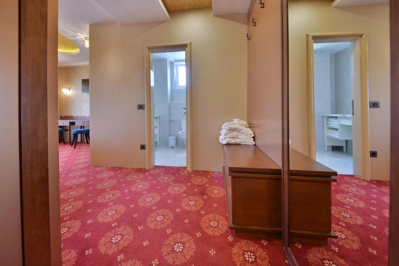 Hotel Villa Katarina Pržno Buitenkant foto